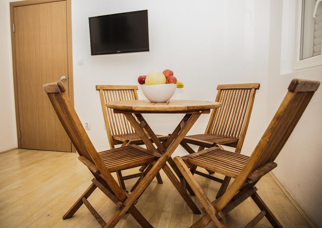 Huter Apartments Herceg Novi Szoba fotó